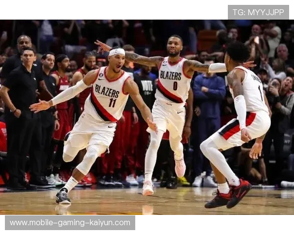 利拉德压哨传球,开拓者绝地翻盘 利拉德压哨传球,开拓者绝地翻盘