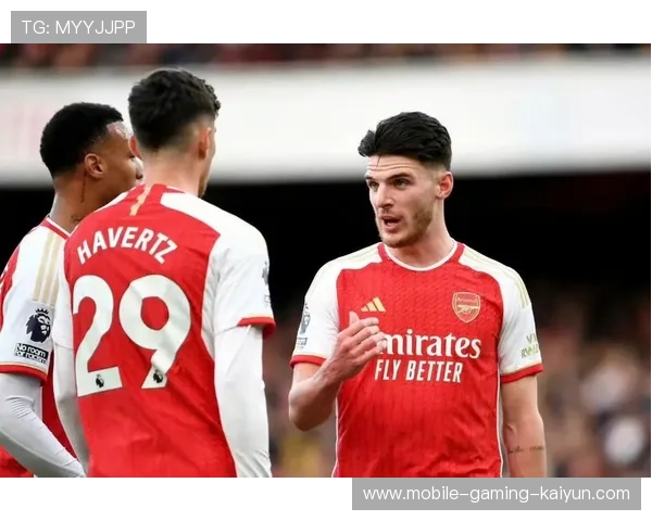 阿森纳中场长传直塞，前锋单刀破门获赞