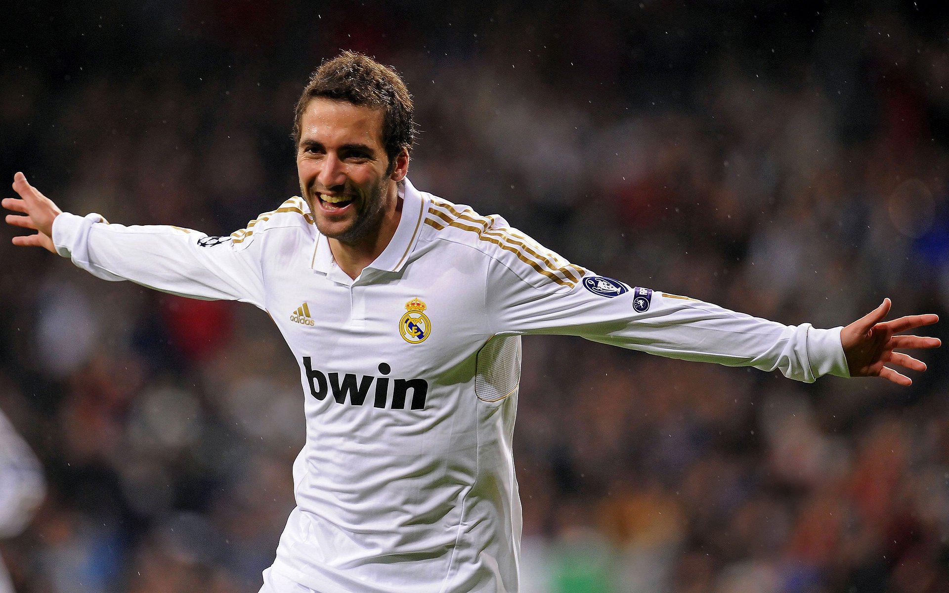 世界杯表现实属平庸球员在欧冠“打脸”媒体质疑